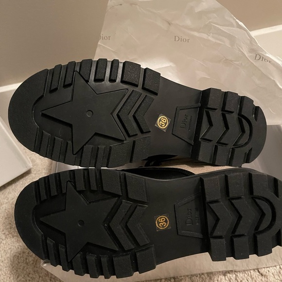 Brand New - Picture 4 of 4